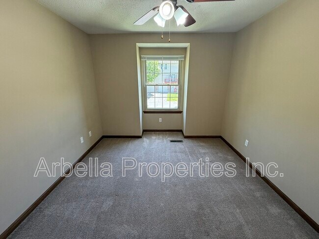 Building Photo - 1608 Herrin Dr