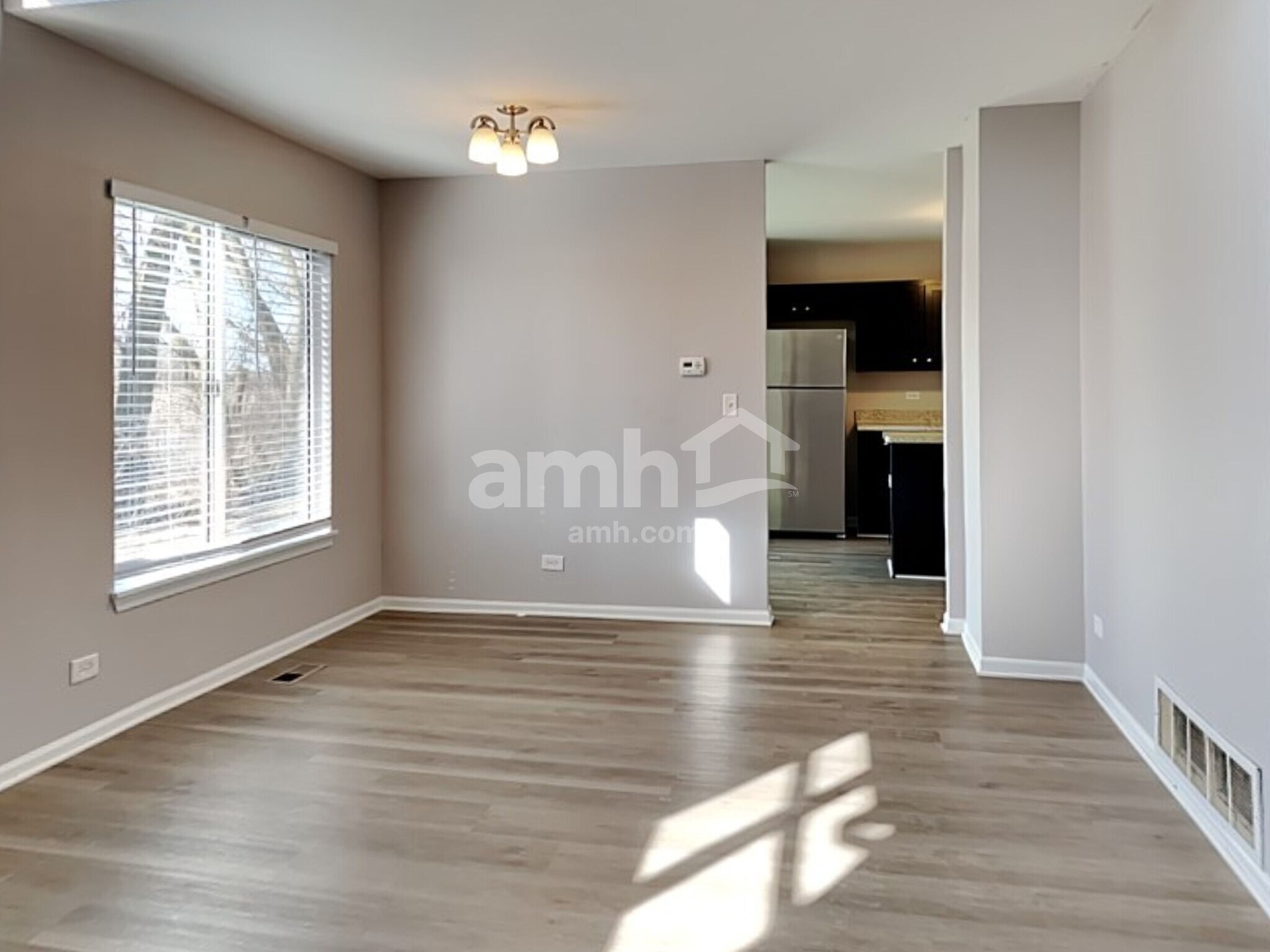Building Photo - 15 Larkspur Ct