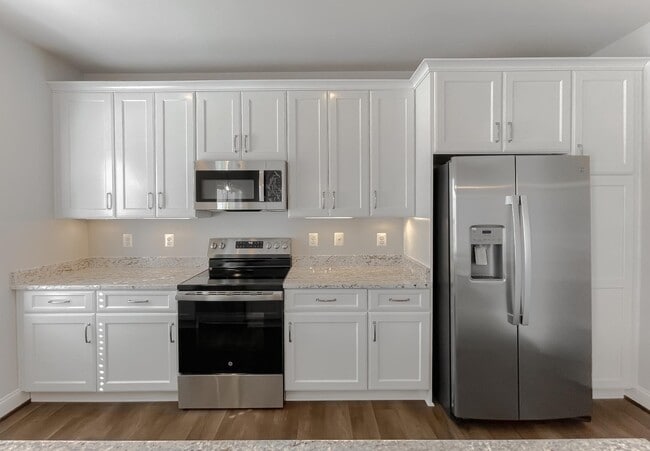 Building Photo - Sullivan Lane