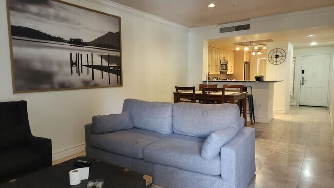 Building Photo - 270 E Flamingo Rd