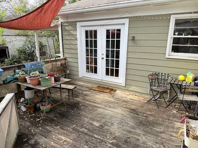 Building Photo - Cute Three Bedroom Near Piedmont Hospital