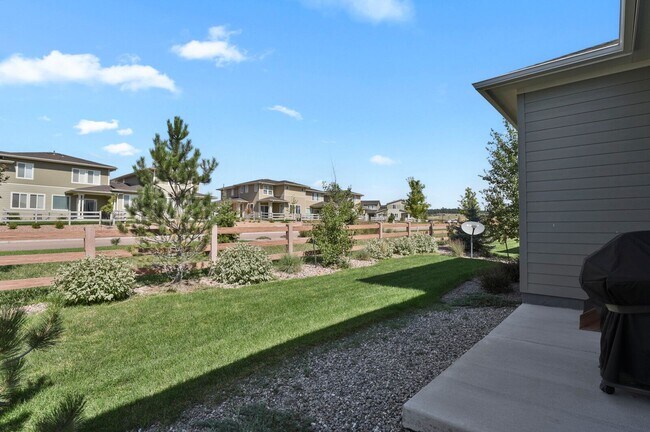 Building Photo - Single Family w/ Elegance
