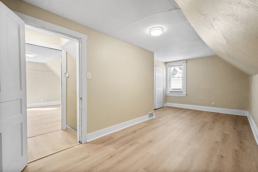 Building Photo - 510 Dawson Ave