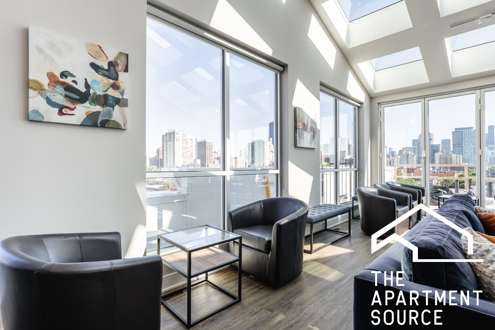 Building Photo - 301 W North Ave