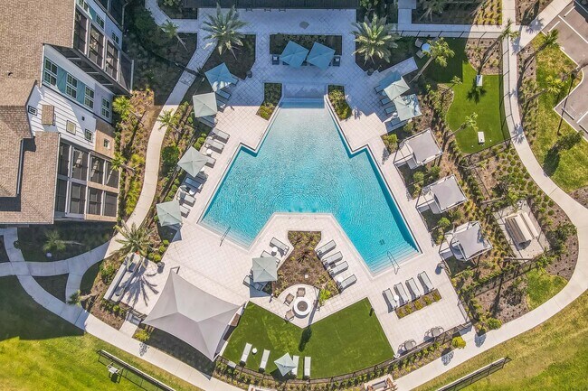 Building Photo - 4902 Cosmos Cir