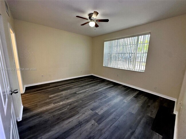 Building Photo - 741 SW 148th Ave