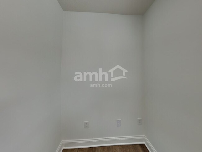 Building Photo - 9184 Henley Ave