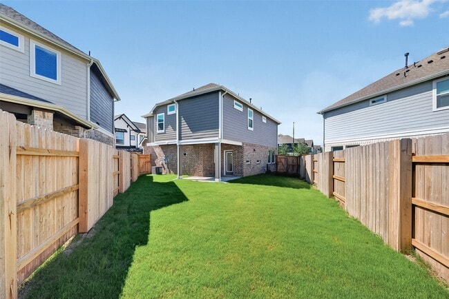 Building Photo - 24011 Breezy Bank Trl