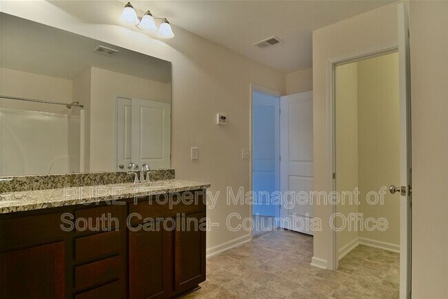 Building Photo - 207 Eagle Park Dr