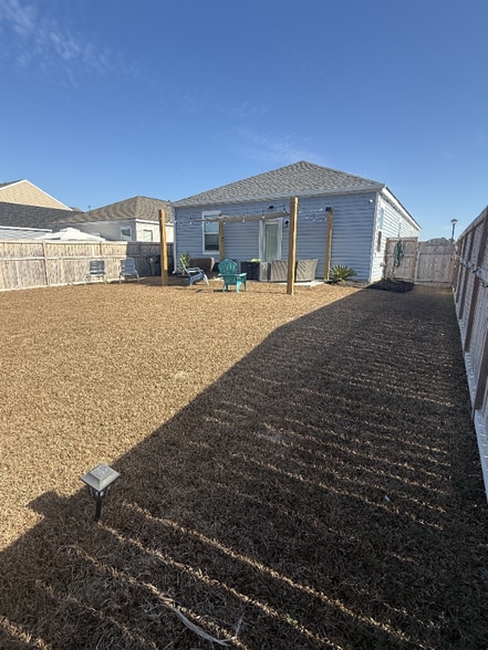 Building Photo - 329 Feldspar Ln