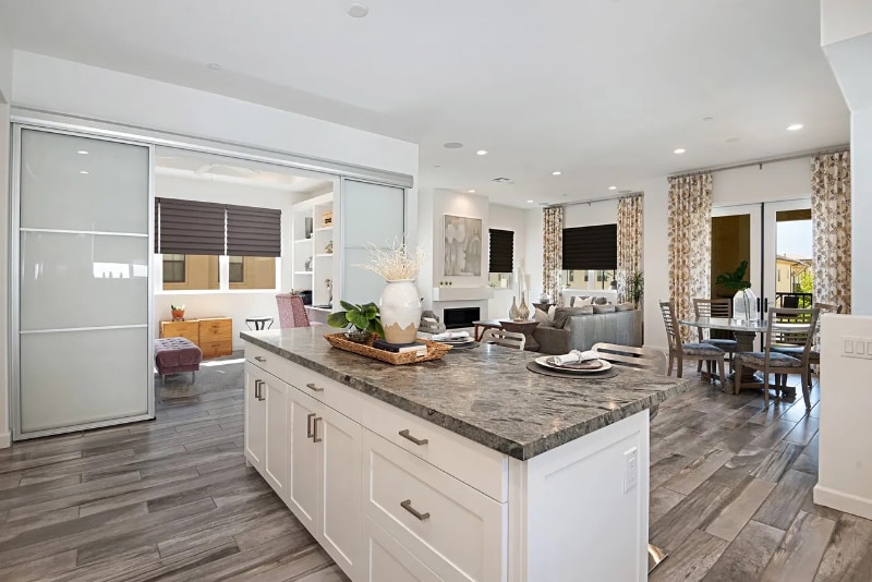 Building Photo - 168 Follyhatch