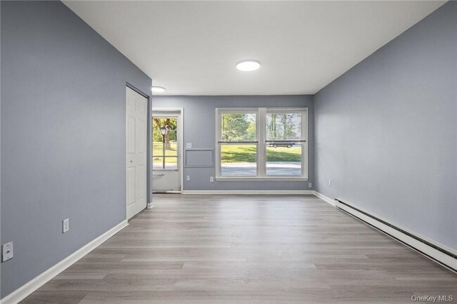 Building Photo - 500 NY-299