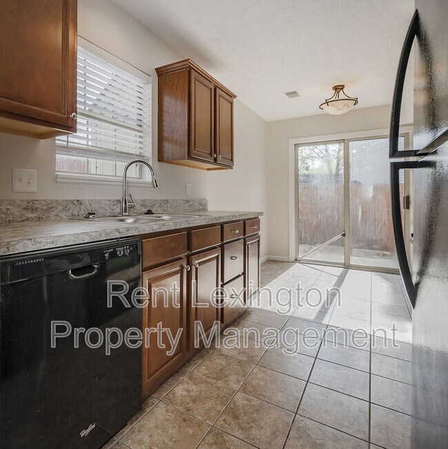 Building Photo - 772 Orlean Cir