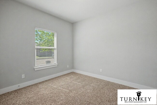 Building Photo - 221 Stewart Bend Ct