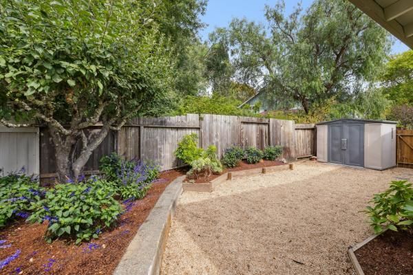 Building Photo - 14 Stadium Way