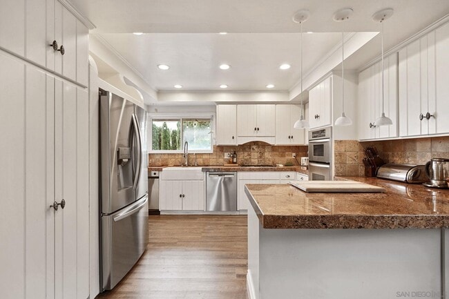 Building Photo - 14844 Rancho Real