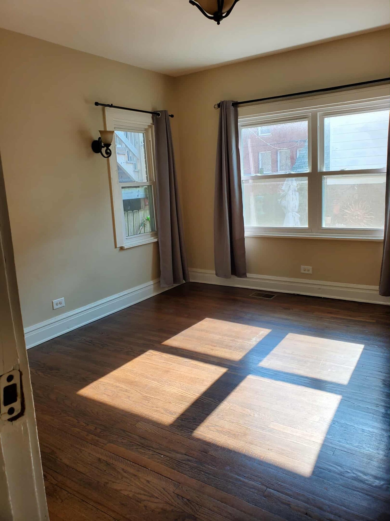 middle bedroom - 400 S 4th Ave