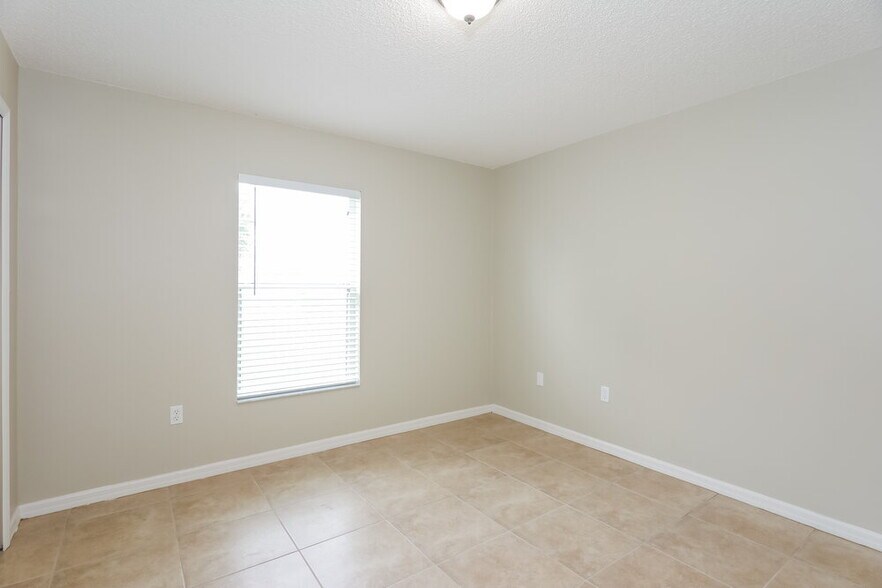 Building Photo - 505 Reddicks Cir
