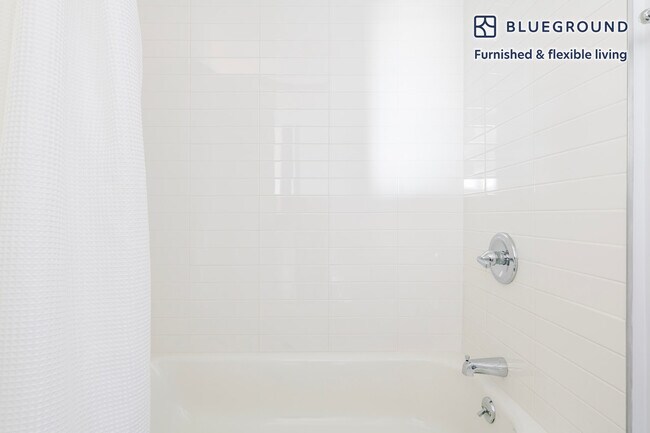 Building Photo - 1008 Winthrop Ave