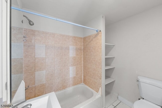 Building Photo - 84 Washington Pl