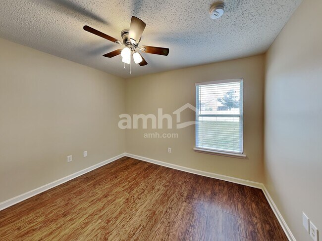 Building Photo - 2643 Creek Ridge Dr