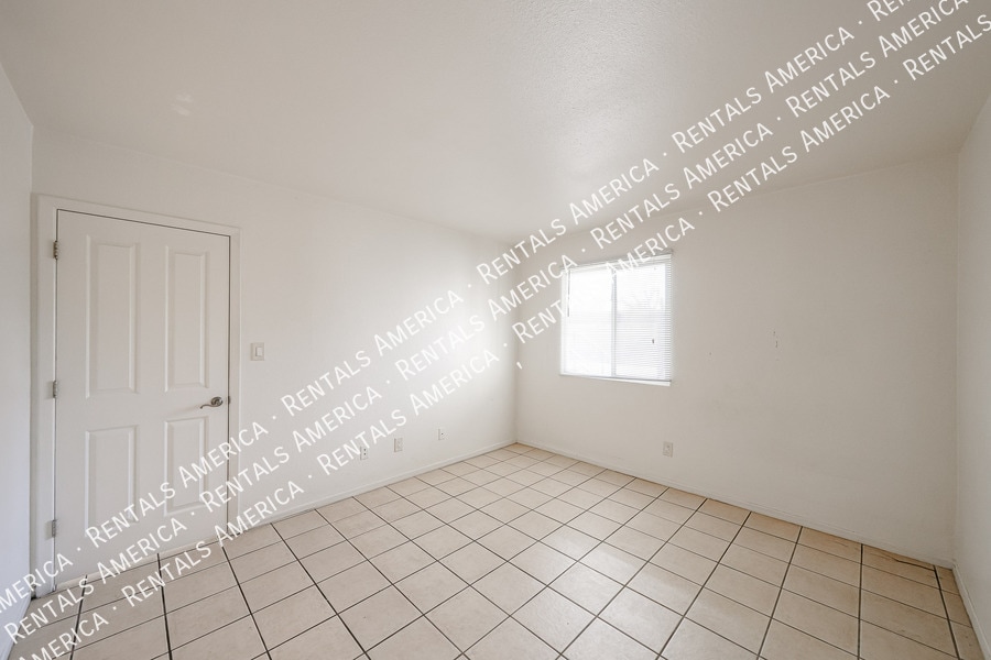 Building Photo - 12440 N 20th St