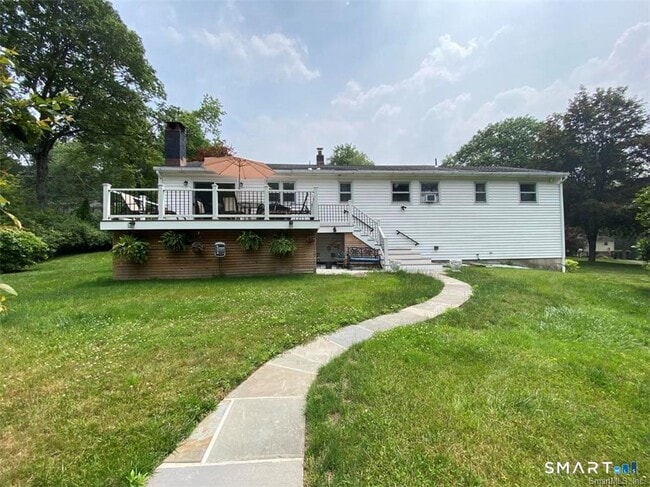 Building Photo - 16 Cushing Dr