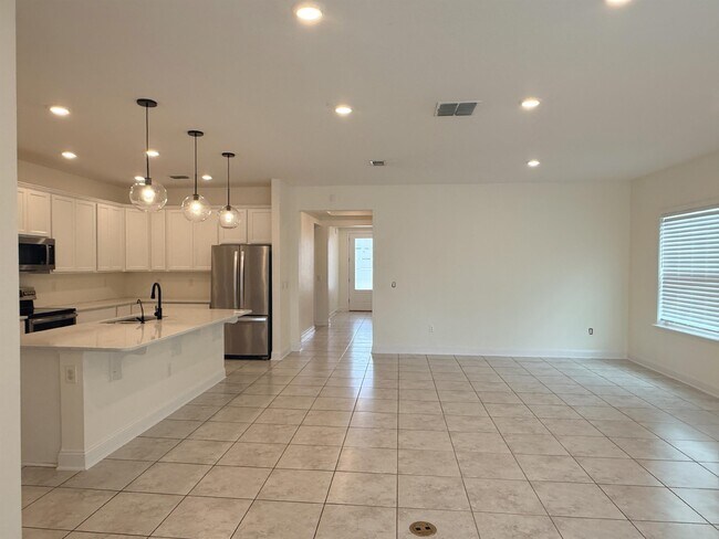 Building Photo - 32 Olivine Ct