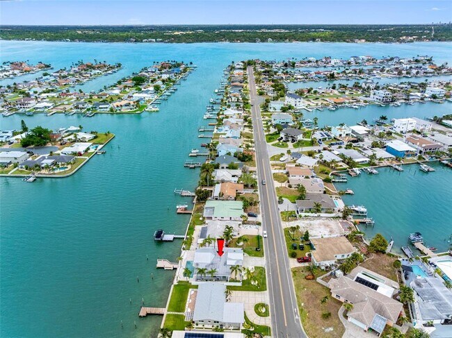 Building Photo - 520 115th Ave