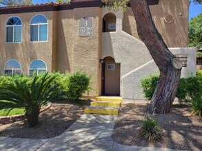 Building Photo - 9325 W Desert Inn Rd
