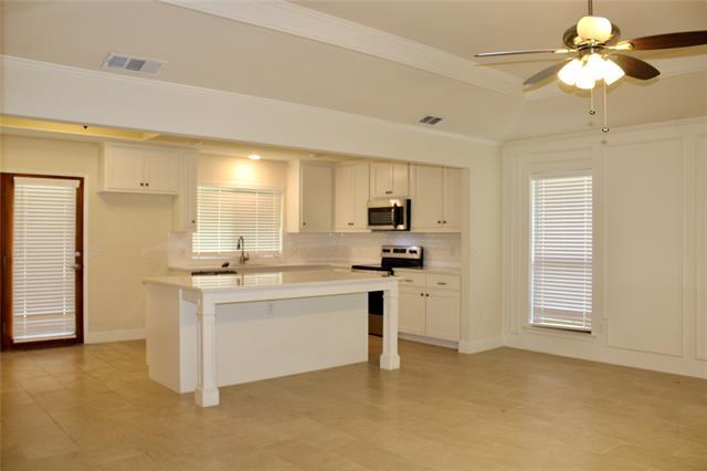 Building Photo - 3009 Osceola Dr