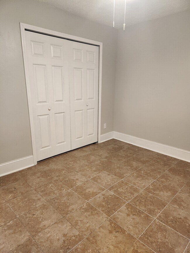 Bedroom closet - 2510 W 9th St