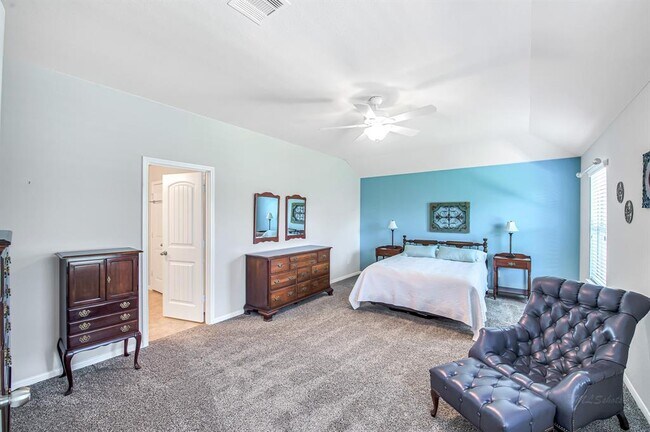Building Photo - 3023 Dripping Springs Ct