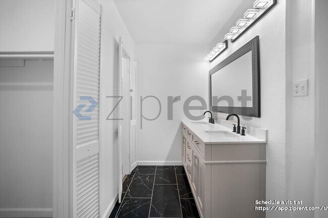 Building Photo - 6829 Shadydale Dr