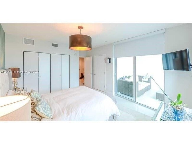 Building Photo - 6700 Indian Creek Dr