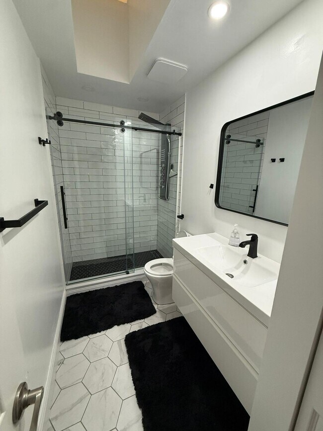 Building Photo - 1752 Harborside Cir