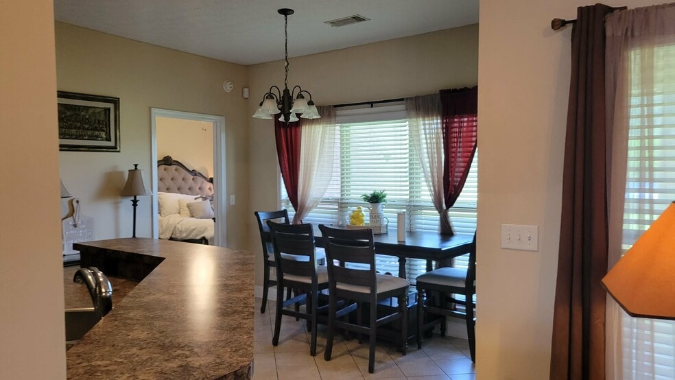 Building Photo - 7301 Anna Rose Dr