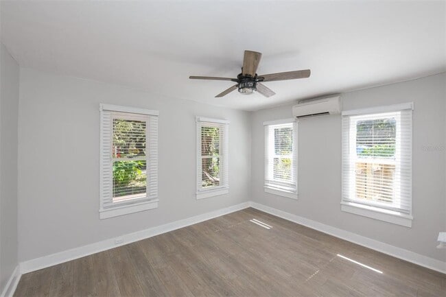 Building Photo - 1230 35th St