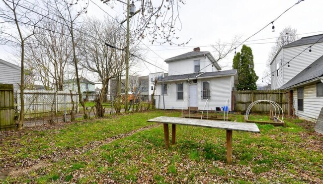 Building Photo - 344 Loeffler Ave