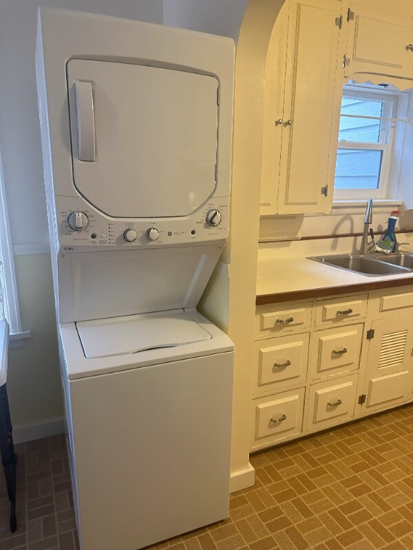 Building Photo - 206 S Madison St