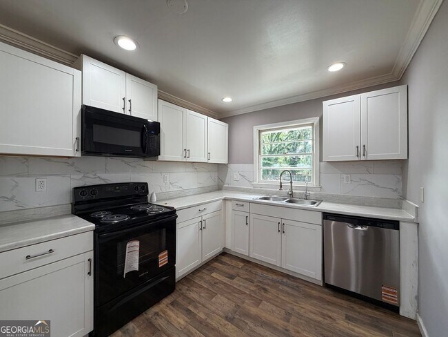 Building Photo - 109 Scarlett Dr