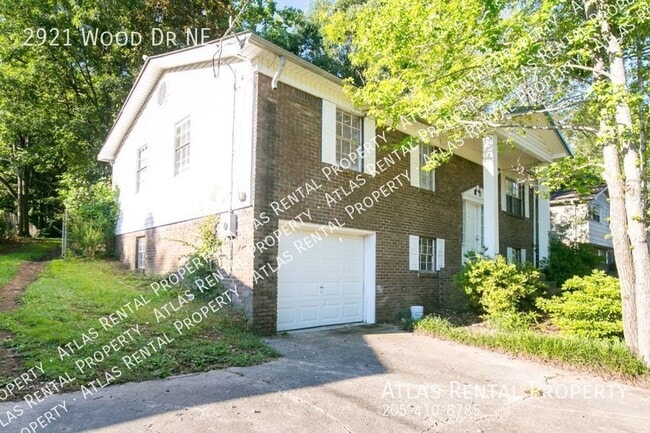 Building Photo - 2921 Wood Dr NE