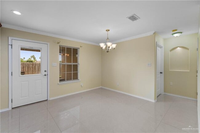Building Photo - 3005 Treasure Haven Dr
