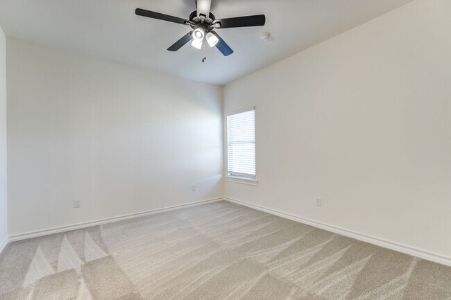 Building Photo - AVAILABLE FOR PRELEASE - 3 Bedroom Townhome in Escondido - Frenship ISD