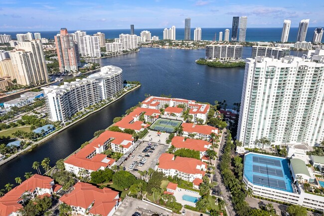 Building Photo - Gorgeous 2 bedroom 2 bath In Aventura!