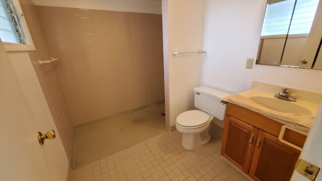 Building Photo - Crown Terrace single story with attached s...