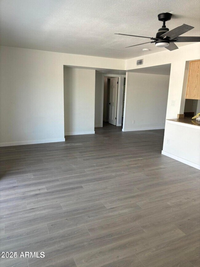 Building Photo - 3903 S Juniper St