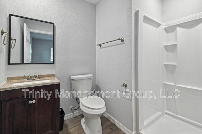 Building Photo - 1051 Dogwood Dr