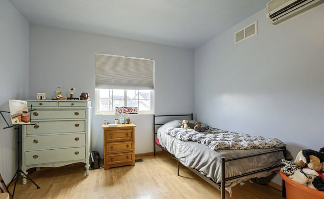 Building Photo - 5 Bedroom/3.5 Bath Single Family Home