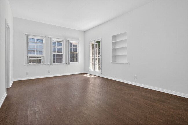 Building Photo - 4227-4233 Leimert Blvd
